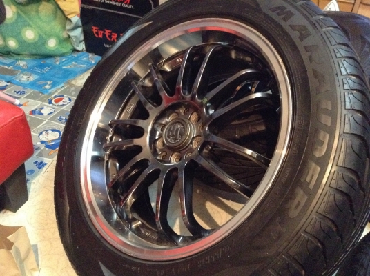 แม็ก RE30 ขอบ 18 พร้อมยางแนวยกสูง 235/55/18