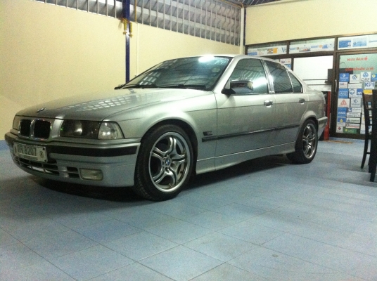 BMW E36 สวยใสเงางามเดิมๆชุดแต่งMเครื่องเสียงชุดใหญ่138000 BMW E36 สวยใสเงางามเดิมๆชุดแต่งMเครื่องเสียงชุดใหญ่138000