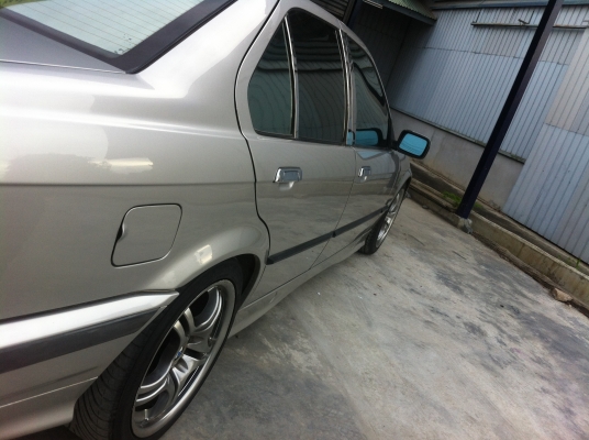 BMW E36 สวยใสเงางามเดิมๆชุดแต่งMเครื่องเสียงชุดใหญ่138000 BMW E36 สวยใสเงางามเดิมๆชุดแต่งMเครื่องเสียงชุดใหญ่138000