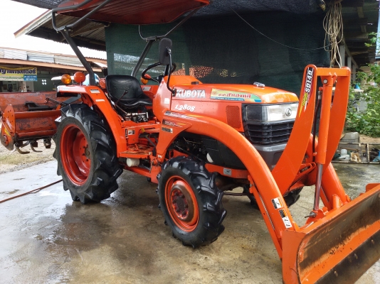 ปัญญาแทรคเตอร์ จัดให้ครับ คูโบต้าL2808 ใบมีดคานบนSD140 พร้อมโรตาลี่160!!!สภาพเดิมๆสวยๆ!!! จัดส่ง จ.ลำปาง