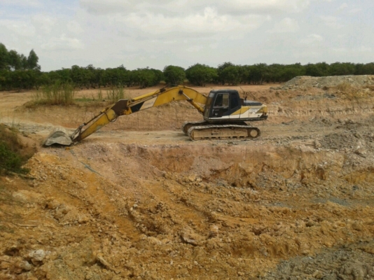 ขายถูก sk200 m3 ซ่อมบำรุงแล้ว  ขายเหมารวม2คัน เครื่องดี ปั้มแรง เอวแน่น ช่วงล่างดี โซ่ พอใช้ได้ครับ ทำงานเร็ว คับ