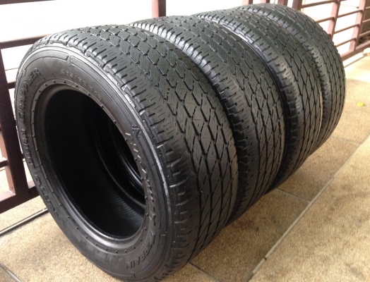 ยาง NITTO 265 60 18 พร้อมใช้งาน ยาง NITTO 265 60 18 พร้อมใช้งาน