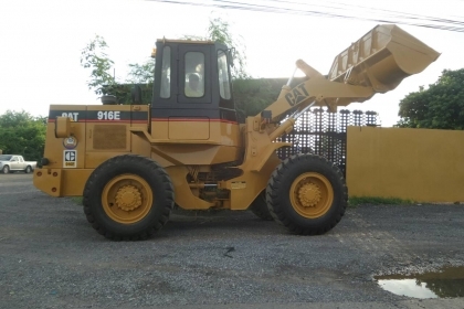 รถตักล้อยาง CAT916E สภาพเก่านอกพร้อมใช้งาน รถตักล้อยาง CAT916E สภาพเก่านอกพร้อมใช้งาน