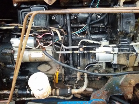 ปัญญาแทรคเตอร์ จัดให้ ด่วน!!!สภาพเดิมๆ แชมป์ MX 6255 Shuttle รุ่นใหม่ (เกียร์ Shuttle) ใบมีดคานล่าง (ก.เกษตร)พร้อม โรตาลี่ วิเชียร 195 ซม.