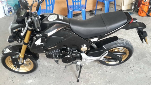 ขาย Honda MSX 125 ปี 57 สภาพเดิมๆ,รอยล้มนิดหน่อย ฝาครอบข้างถังข้างซ้าย เล่มพร้อมโอน