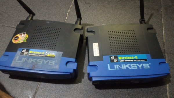 ขาย เราเตอร์ linksys 2 ตัวคับ