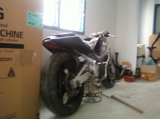 ขายโครงรถบิกไบค์ รุ่น suzuki gsx 400 r3 ราคา 5500 บาท