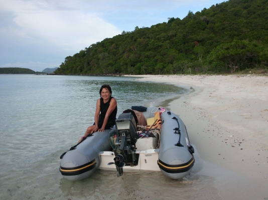 ขายเรือยางท้องไฟเบอร์  พร้อมเครื่องซูซูกิ9.9แรง