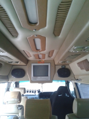 รถตู้หลังคาสูง เครื่อง เจ