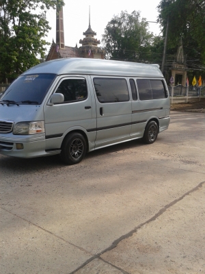 รถตู้หลังคาสูง เครื่อง เจ