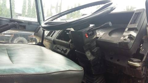 สิบล้อ อีซูซุ ร็อค FVM175 เพาเดียว พื้นเรียบยาว 7.50มทสภาพดีเดิมสวยพร้อมใช้ ทะเบียนพร้อมโอน