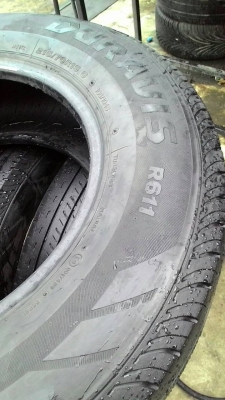 215/70R15 BRIDGESTONE DURAVIS R611 ชุด 4 เส้น tel.081-427-3941