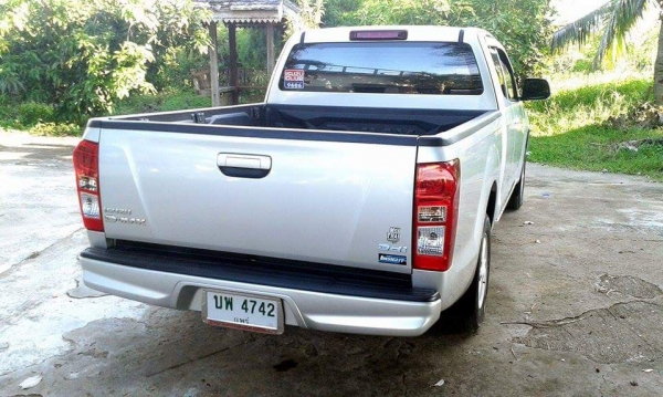 ขาย all new dmax spacecap superdaylight 2.5 L  ปี 2014