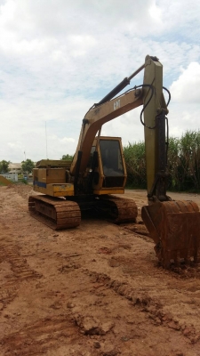 Catterpillar E120B/ สองบูม ๆ สั่น บูมยาว พร้อมโป๊ะ ยกชุดหรือแยกก็ได้ครับ