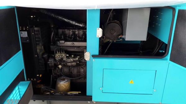 ็เครื่องปั่นไฟใหม่แกะกล่อง80KVA ็เครื่องปั่นไฟใหม่แกะกล่อง80KVA