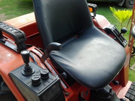 ขายรถไถนั่งขับ YANMAR- F16D