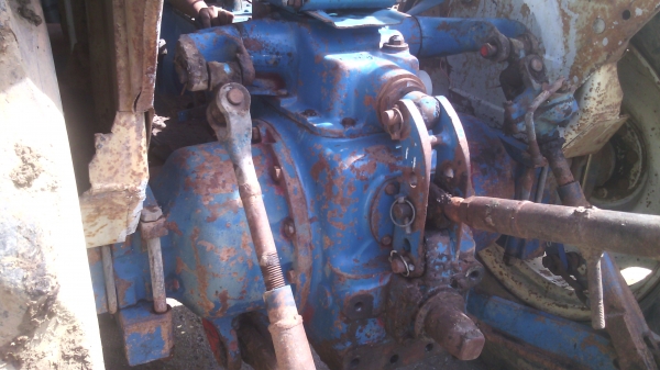 ขายรถไถFORD รุ่น6600  เครื่ิองT6  เกียร์D7  แท้ๆเต็มคัน  0810076640