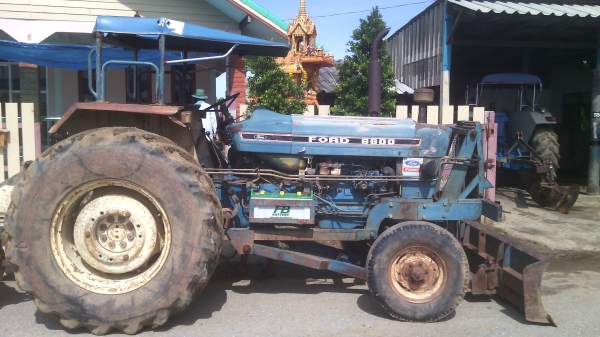 ขายรถไถFORD รุ่น6600  เครื่ิองT6  เกียร์D7  แท้ๆเต็มคัน  0810076640