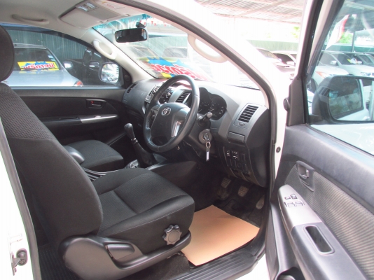 TOYOTA VIGO CHAMP 2.5E Prerunner SMART CAB MT ปี2014