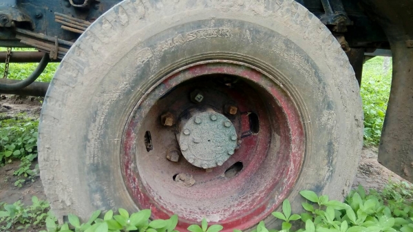 ดั้ม 350,000 เอฟหน้า-หลังเกียร์ร็อคกี้ 0929808941