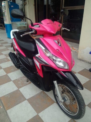 Click i สีชมพู ดำ รถสวย สภาพดี พร้อมใช้ หัวฉีดประหยัดน้ำมัน