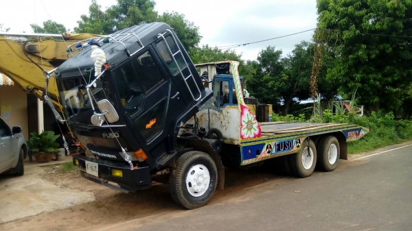 ฟูโซ่1เพลาเครื่องหกดี15ลาก200มีบรรไดรถเกี่ยวราคา 65