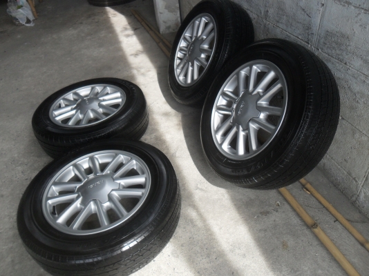 ล้อแม็ก 16นิ้ว 6รู อีซูสุ พร้อมยาง สวยๆ 4 ล้อ ราคา 7900 บาท