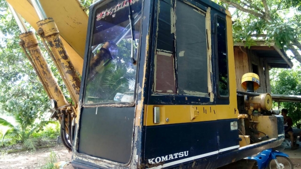 แบคโฮโคมัสสุ150-3 ขายดาวน์ห้าหมื่นหรือมีเงิน สองแสนออกรถได้เลย แบคโฮโคมัสสุ150-3 ขายดาวน์ห้าหมื่นหรือมีเงิน สองแสนออกรถได้เลย