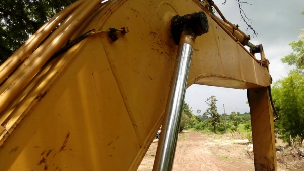 แบคโฮโคมัสสุ150-3 ขายดาวน์ห้าหมื่นหรือมีเงิน สองแสนออกรถได้เลย แบคโฮโคมัสสุ150-3 ขายดาวน์ห้าหมื่นหรือมีเงิน สองแสนออกรถได้เลย