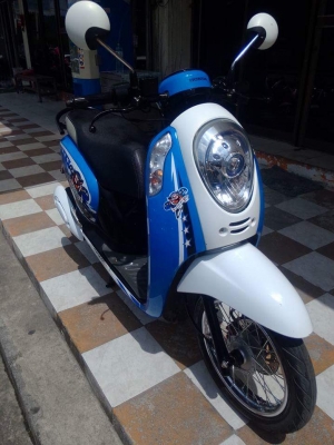 รุ่นใหม่ล่าสุด New Scoopy i ปี 2556 ลาย ACTIVE BOY สีน้ำเงิน ขาว รถสวยวิ๊งฝุดๆ ได้ไปไม่ผิดหวัง