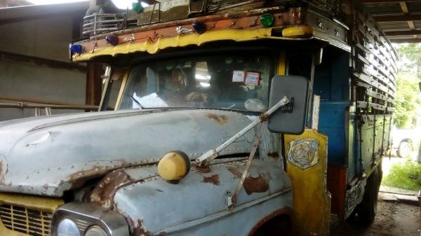 หกล้อหน้าสวย190000เครื่องหกบีๆ145ท้ายฟูโซ่บรรทุก11ตันสบายๆราคาต่อรองได้