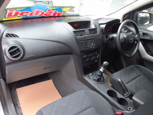 BT-50 PRO 2.5 HI-RACER  รถสวยสภาพป้ายแดง สนใจโทร080-604-8422 ปุ้ย