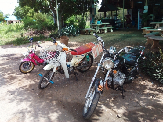 ปรับราคาขาย ชาลีเครื่อง Yamaha Fresh สภาพสวยๆ รถพร้อมใช้งาน (ไม่ ท.บ.) ค่าตัว 8500 บาท สนใจทักเเชทหรือโทร.089-8054390 โอ๋ อยู่จังหวัด ลพบุรี