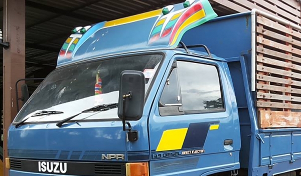 **385,000 บ. ต่อรอง/// 6ล้อ NPR-115 รถห้างแท้ ช่วงล่างใหญ่ **ขาย ISUZU NPR-115 6ล้อบรรทุก ยอดนิยม สภาพสวย ช่วงล่างใหญ่ ขาลุย ISUZU NPR (JAANPR59LK) 4BD1-115แรง รุ่น กรองดำ เกียร์ยาว ปี34-35 เครื่องเดิม เกียร์เดิม แปลงเกียร์สั้น(เกียร์สาย) แล้วครับ เครื่อง