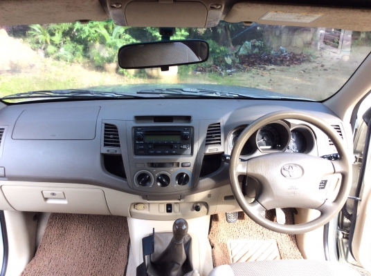 โตโยต้าวีโก้ 2.5 G รุ่นท็อปสุด กระจกไฟฟ้า ABS-AIRBAg