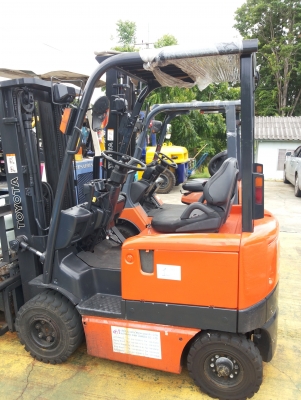 ขายรถไฟฟ้านั่งขับ toyota  6FB15 เสา 4.35 เมตร ติดต่อ อัศม์เดช 083-0115117