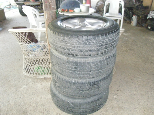 ขายแมกติดรถพร้อมยางขอบ 17 อีซูซุวีคอส ปี12 ไมล์4xxxx กว่าโล 12,000 บาท 0892095791