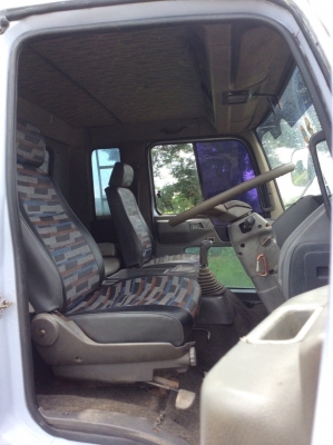 HINO 6ล้อFFแท้ ยาว7.2ม. เครื่องดี ครัทซีสวย รถไม่ผุ คานท้าย ZM10น็อต รถสวยพร้อมใช้งาน ขาย620,000บาท (ศุภากร081-1903107, 081-4252943)