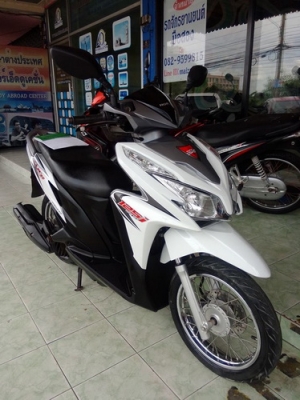 Honda Click 125i พร้อมเล่ม หัวฉีดประหยัดน้ำมัน ราคาถูกครับ