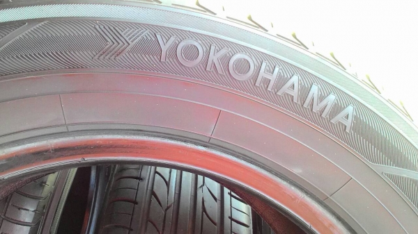 195/60R15 YOKOHAMA Earth-1 ชุด 4 เส้น tel.081-427-3941 195/60R15 YOKOHAMA Earth-1 ชุด 4 เส้น tel.081-427-3941