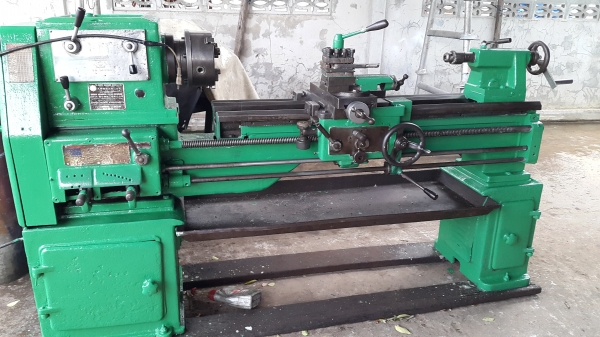 แท่นกลึง ต้าชิง 6 ฟุต 3 เพลา เกียร์บล็อก พร้อมใช้ ด่วน !!! 75,000