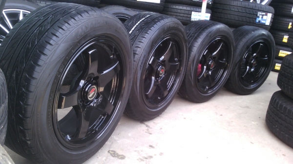 แม็กเลนโซ่มือสองพร้อมยางขอบ15