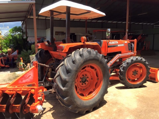 ขายรถไถ Kubota M5000 SU(4WD) พร้อมใบมีดและผานพรวนLCS รถสวยพร้อมใช้งาน
