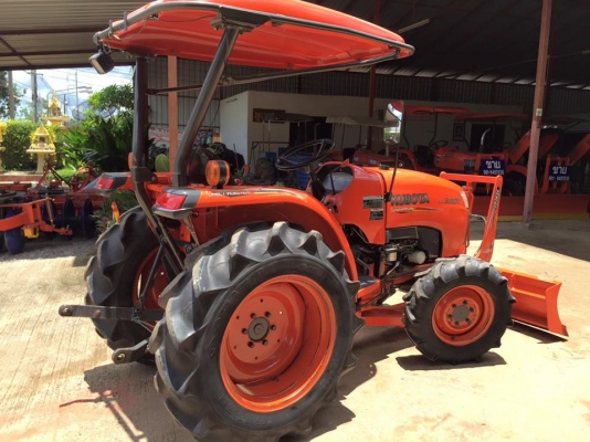ขายรถไถ Kubota L3608(4WD) พร้อมใบมีดและผานพรวนช้าง รถพร้อมใช้งาน