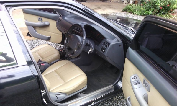 ขาย เก๋ง Toyota soluna ปี 99