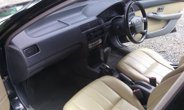 ขาย เก๋ง Toyota soluna ปี 99