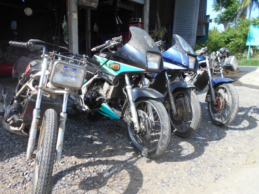 ขายยกกลุ่ม วี อา 4 คันลดสุดทา้ย 4 คัน 11000 ลูกสูบติด 2 คันทำไหม่หมดแล้ว