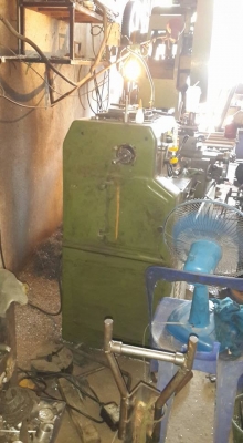 เครื่องกลึง 5 ฟุต 3 เพลา เบรค สภาพใช้งาน 75000 บาท 0814583376 เอกปทุม