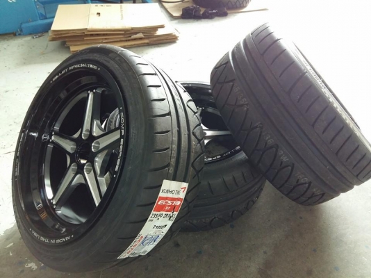 ขายล้อ BILLET ขอบ18 หน้า9.5 หลัง10.5 5H114.3 พร้อมยาง KUMHO KU36