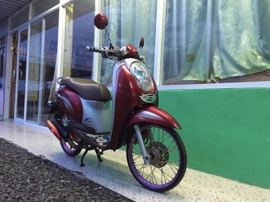 ขายด่วน สกุปี้ไอ มีเล่มพร้อมโอนครับ  พรบ ไม่ขาด รถพร้อมใช้งาน รถปี53 ราคา18,000 บาทครับ เครื่องเดิมๆครับ สนใจ ราคาคุยกันได้ครับ    โทร 0918329727    044666729  คุณโชคชัย  สตึก